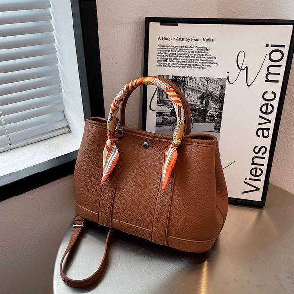 designer bag women large fashion classic fashionable commuter hand small female summer 2022 new versatile public bu et messenger
designer bag women large fashion classic fashionable commuter hand small female summer 2022 new versatile public bu et messenger