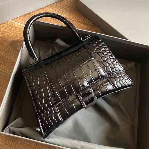 designer balencigas bags hourglass handbags sense high bag crocodile leather single shoulder messenger portable b-button women's
designer balencigas bags hourglass handbags sense high bag crocodile leather single shoulder messenger portable b-button women's