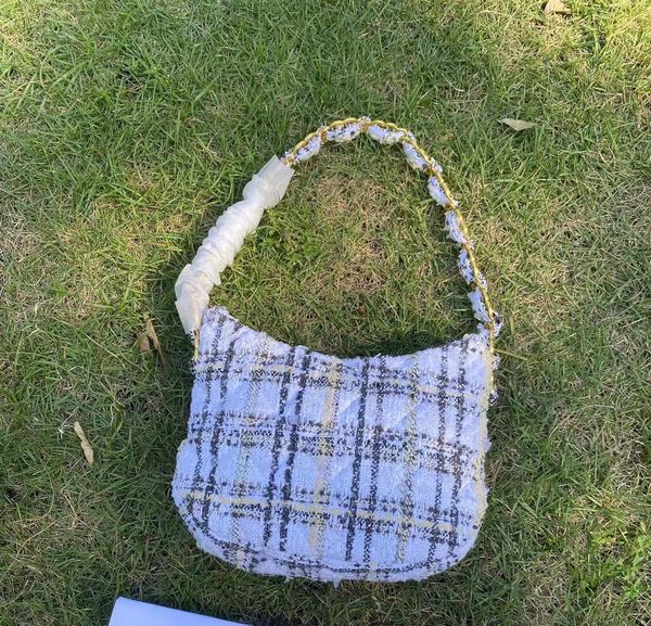cf underarm woolen bag plaid for women 2022 vintage new style shoulder handbag fashionable multi-functional large capacity messenger bags cl
cf underarm woolen bag plaid for women 2022 vintage new style shoulder handbag fashionable multi-functional large capacity messenger bags cl