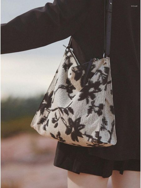 evening bags women's bag luxury design handbags shoulder for women vintage floral fashion shopper tote canvas large handbag lady
evening bags women's bag luxury design handbags shoulder for women vintage floral fashion shopper tote canvas large handbag lady