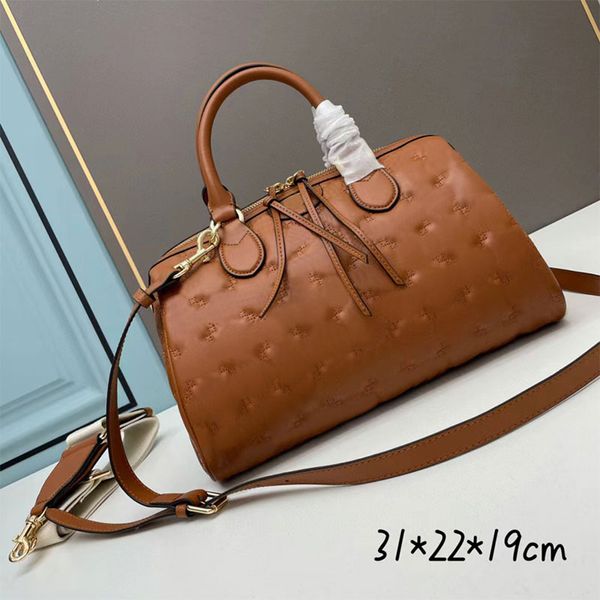 handbags shoulder bag chain crossbody bags large capacity pillow tote purse texture sense quilting leather pouch metal hardware chain remova
handbags shoulder bag chain crossbody bags large capacity pillow tote purse texture sense quilting leather pouch metal hardware chain remova