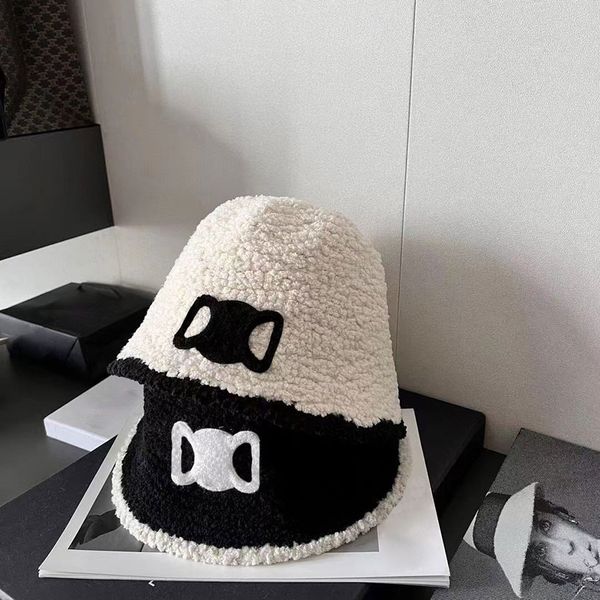 2022 designer knitted hat for man woman fashion beanie skull caps hats black and white 2 color cap, Blue;gray
2022 designer knitted hat for man woman fashion beanie skull caps hats black and white 2 color cap, Blue;gray