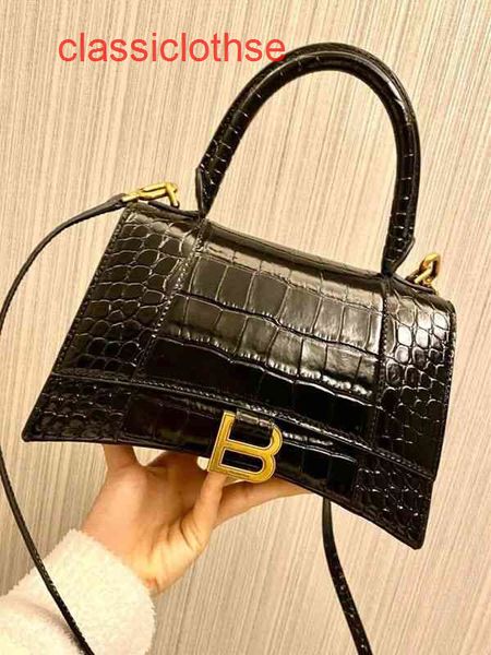 designer balencaigs hourglass shoulder bags outlet uk advanced texture bag for women 2022 new autumn and winter niche design one messenger h
designer balencaigs hourglass shoulder bags outlet uk advanced texture bag for women 2022 new autumn and winter niche design one messenger h