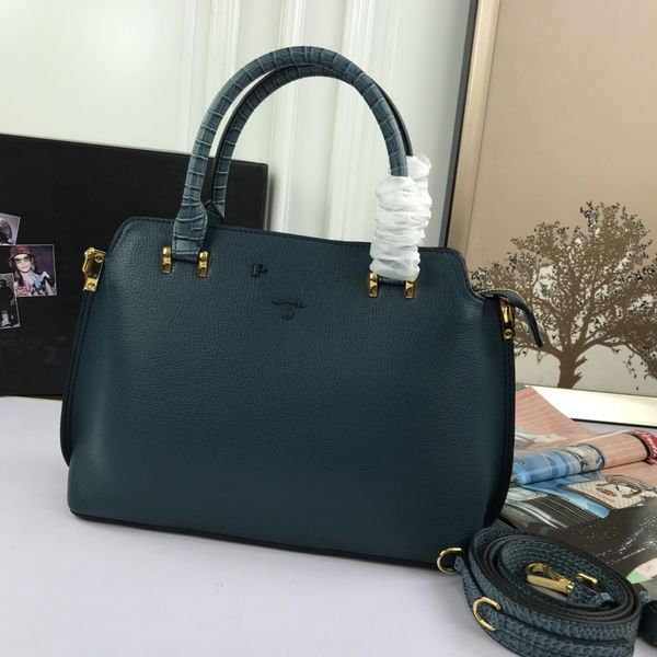 women luxurys designer totes bags square handbags shoulder bag casual fashion classic all-match crossbody purse exclusive craftsmanship
women luxurys designer totes bags square handbags shoulder bag casual fashion classic all-match crossbody purse exclusive craftsmanship