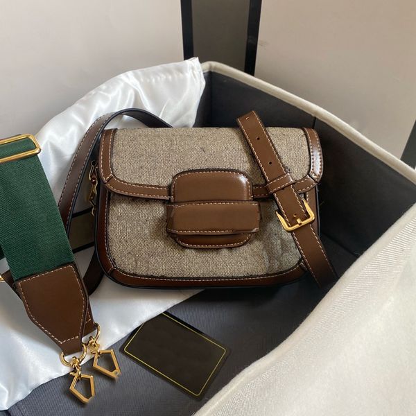 2022 mini new women's shoulder bag fashion cross-body bag double-chain classic retro design can be carried by a luxurious lady
2022 mini new women's shoulder bag fashion cross-body bag double-chain classic retro design can be carried by a luxurious lady