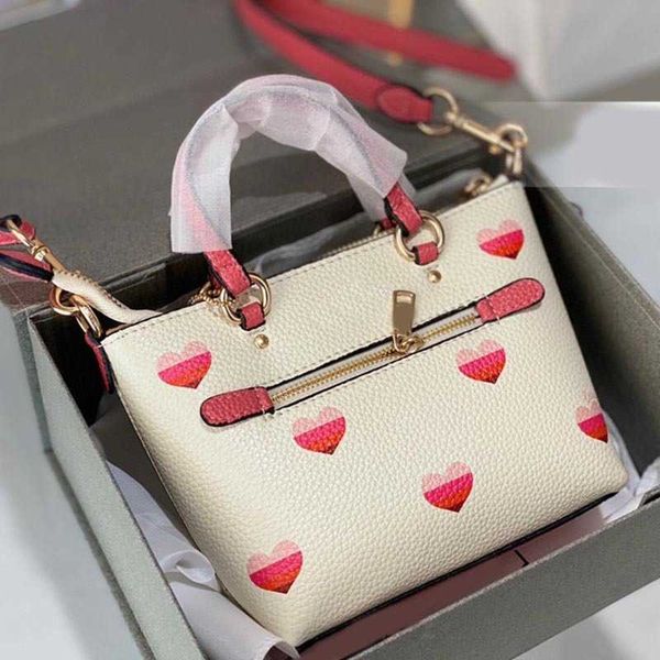 designer luxury women the tote bag fashion versatile handbags shoulder crossbody bags purse telfars totes large capacity saddle wallets 7a e
designer luxury women the tote bag fashion versatile handbags shoulder crossbody bags purse telfars totes large capacity saddle wallets 7a e