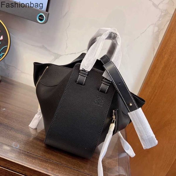 bags unique woman designer bag loews fashion hammocks large totes 2022 pinseluo cowhide single shoulder cgml
bags unique woman designer bag loews fashion hammocks large totes 2022 pinseluo cowhide single shoulder cgml