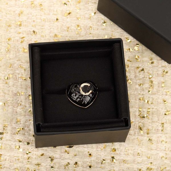 2022 luxury quality heart shape charm brooch with black color in 18k gold plated have box stamp ps3447a, Golden
2022 luxury quality heart shape charm brooch with black color in 18k gold plated have box stamp ps3447a, Golden