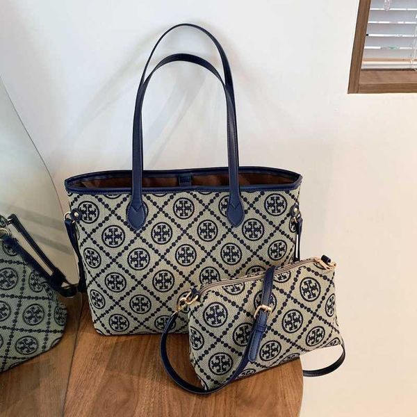 bruch 2022 tb latest tb tote bag printing handbag retro fashion casual crossbody toyr genuine leather handbags single shoulder chain
bruch 2022 tb latest tb tote bag printing handbag retro fashion casual crossbody toyr genuine leather handbags single shoulder chain