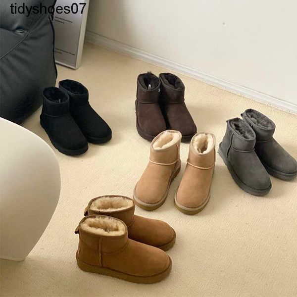 brown grey snow boots women's short sheepskin fur one u family short leather boots, Black
brown grey snow boots women's short sheepskin fur one u family short leather boots, Black