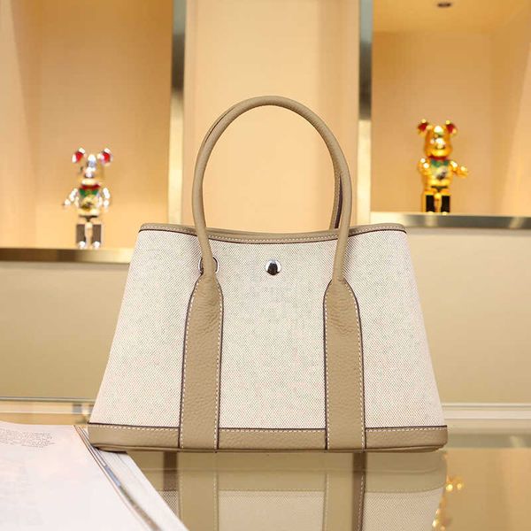 designer bag women large fashion classic leather 2022 new canvas garden large capacity one shoulder portable tote senior wedding
designer bag women large fashion classic leather 2022 new canvas garden large capacity one shoulder portable tote senior wedding