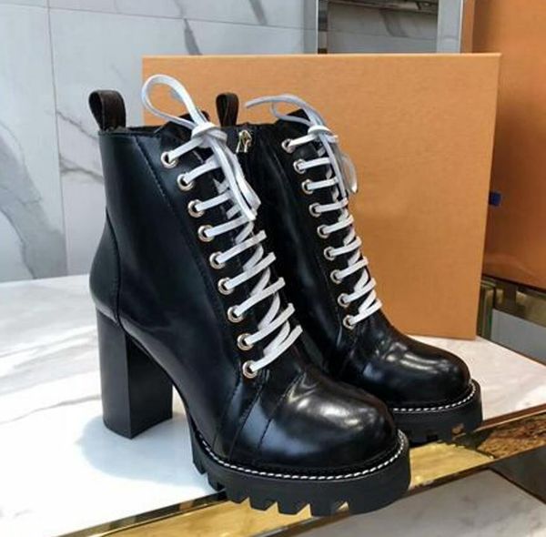 ankle boot sole boots women patent canvas star trail designer lady black leather trim zipper rubber iconic look branded size 35-42
ankle boot sole boots women patent canvas star trail designer lady black leather trim zipper rubber iconic look branded size 35-42