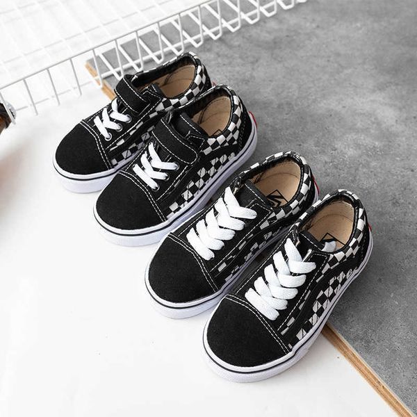 flat shoes kids shoes for girl 2021 autumn new children canvas girls casual black white plaid non-slip boys school flats e07014 l221012, Black;grey
flat shoes kids shoes for girl 2021 autumn new children canvas girls casual black white plaid non-slip boys school flats e07014 l221012, Black;grey