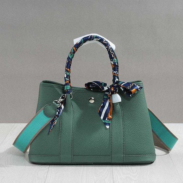 herme bag series designer portable shopping bu et 2022 spring leather women's one shoulder diagonal cross tote versatile garden
herme bag series designer portable shopping bu et 2022 spring leather women's one shoulder diagonal cross tote versatile garden