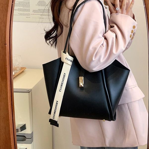evening bags women's large capacity bag portable fashion versatile shoulder simple tote
evening bags women's large capacity bag portable fashion versatile shoulder simple tote