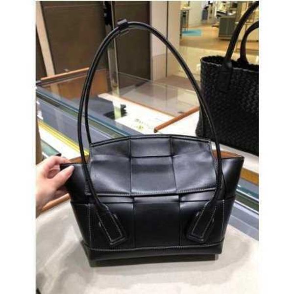 shoulder bag crossbody handbags soft fashion bvs bottegae venet women lattice woven hand ladies totes purse wallet
shoulder bag crossbody handbags soft fashion bvs bottegae venet women lattice woven hand ladies totes purse wallet