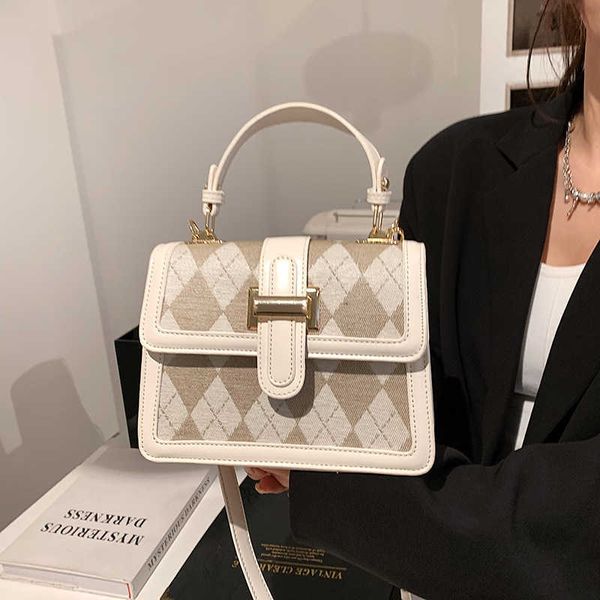 hand bag women's 2022 fashion high sense foreign style versatile checkered messenger one shoulder small square
hand bag women's 2022 fashion high sense foreign style versatile checkered messenger one shoulder small square