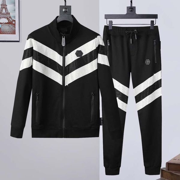 2022 men designer tracksuits fashion two pieces set casual jacket pants clothing suit sport style loose sportwear -xlll 01, Gray
2022 men designer tracksuits fashion two pieces set casual jacket pants clothing suit sport style loose sportwear -xlll 01, Gray