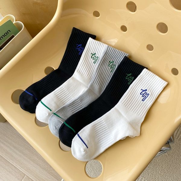 socks solid color trend embroidery men's sports socks cotton high rubber band running, Black
socks solid color trend embroidery men's sports socks cotton high rubber band running, Black