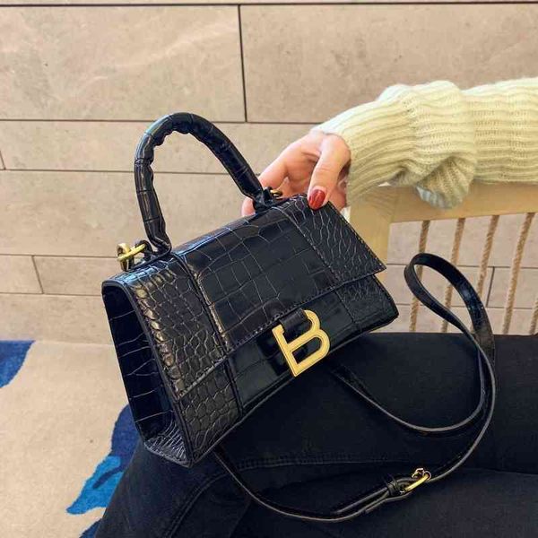 designer balencaigs hourglass shoulder bags outlet uk paris home women's new handbag crocodile one shoulder crossbody square fashion
designer balencaigs hourglass shoulder bags outlet uk paris home women's new handbag crocodile one shoulder crossbody square fashion