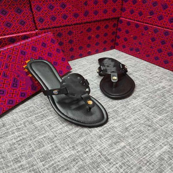 2021 women sandals hollow out logo flat slippers sandal studded girl shoes arrivel jelly platform slides lady flip flops 35-432170, Black
2021 women sandals hollow out logo flat slippers sandal studded girl shoes arrivel jelly platform slides lady flip flops 35-432170, Black