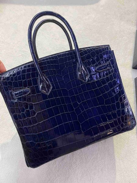 designers handbags herme birkin bags 30cm high gloss nile crocodile skin women's h handbag hand sewn wax thread three pieces leather bk
designers handbags herme birkin bags 30cm high gloss nile crocodile skin women's h handbag hand sewn wax thread three pieces leather bk