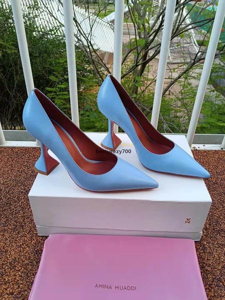 sandal amina muaddi fashion season shoes italy ami pumps blue begum 95 genuine leather wedding party gty, Black
sandal amina muaddi fashion season shoes italy ami pumps blue begum 95 genuine leather wedding party gty, Black