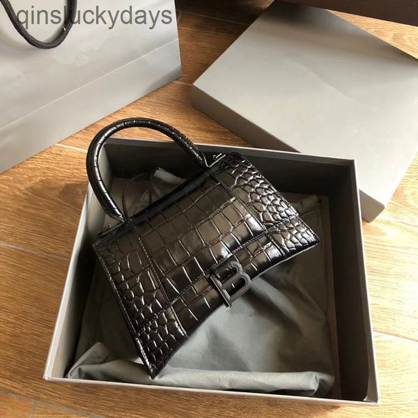 designer balencaigs hourglass shoulder bags outlet uk premium bag 2022 fashion new style b women's crocodile hourglass leather one cros
designer balencaigs hourglass shoulder bags outlet uk premium bag 2022 fashion new style b women's crocodile hourglass leather one cros