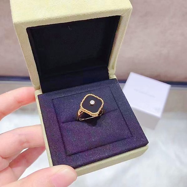european and american classic 4-leaf grass ring fashion designer color shell lovers jewelry gifts 316l stainless steel factory wholesale and, Slivery;golden
european and american classic 4-leaf grass ring fashion designer color shell lovers jewelry gifts 316l stainless steel factory wholesale and, Slivery;golden