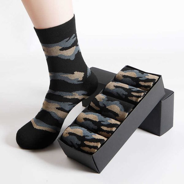 autumn and winter mid-tube camouflage thick large size men's long-tube cotton socks, Black
autumn and winter mid-tube camouflage thick large size men's long-tube cotton socks, Black
