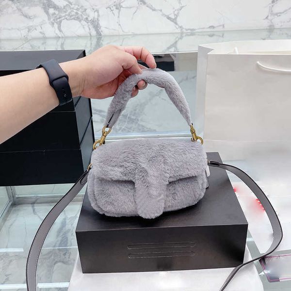 totes coabag pillow tabb designer bag plush crossbody pouch winter womens tote bags luxurys bag design handbag shoulder purse 221024
totes coabag pillow tabb designer bag plush crossbody pouch winter womens tote bags luxurys bag design handbag shoulder purse 221024