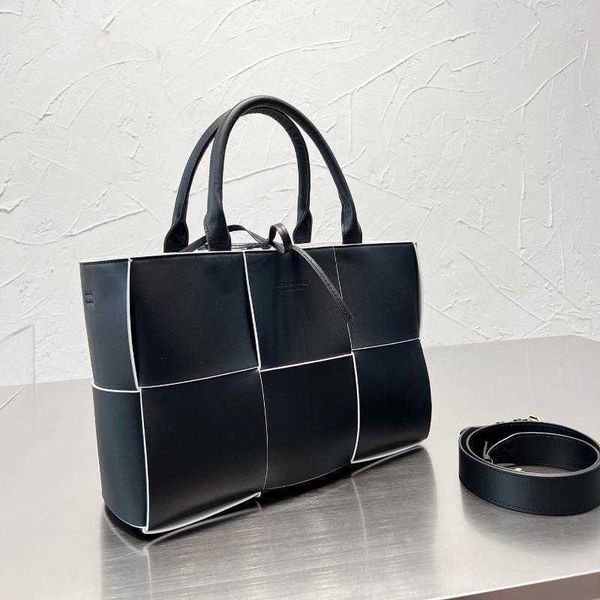 shoulder bag crossbody handbags soft fashion bottegae venet woven tote shopping women casual ladies totes purse wallet
shoulder bag crossbody handbags soft fashion bottegae venet woven tote shopping women casual ladies totes purse wallet