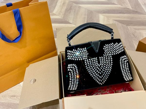 tz women's bags luxury designer mini capucines bb diamond bag women fashion litchi pattern taurillon handbags bling bling shine black v
tz women's bags luxury designer mini capucines bb diamond bag women fashion litchi pattern taurillon handbags bling bling shine black v