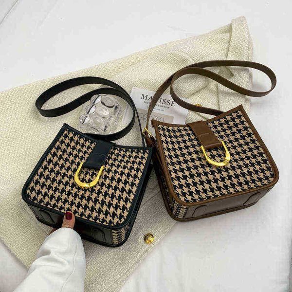 this year's popular thousand bird check bag for women autumn and winter fashion ins texture versatile fashion messenger bag 220517
this year's popular thousand bird check bag for women autumn and winter fashion ins texture versatile fashion messenger bag 220517