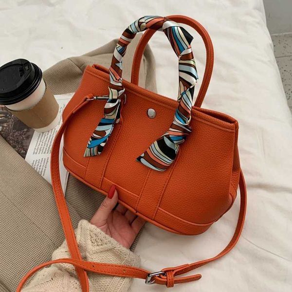 luxurious designer herme bags ribbon women 2022 new women's foreign texture hand casual commuter tote messenger
luxurious designer herme bags ribbon women 2022 new women's foreign texture hand casual commuter tote messenger