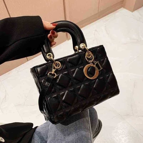 designer lingge small bag luxury women's handbags 2022 popular new fashion chain portable princess net red single shoulder messenger ba
designer lingge small bag luxury women's handbags 2022 popular new fashion chain portable princess net red single shoulder messenger ba