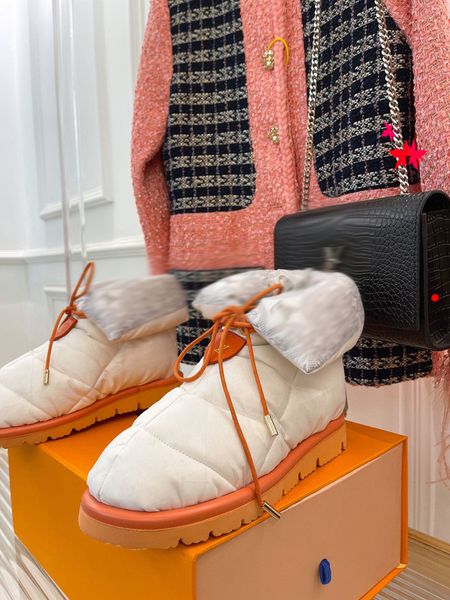 with box 2023 women designer boots desert boot diamond bee embroidery stars leather medal coarse non-slip winter shoes size eu35-40 -k0005, Black
with box 2023 women designer boots desert boot diamond bee embroidery stars leather medal coarse non-slip winter shoes size eu35-40 -k0005, Black