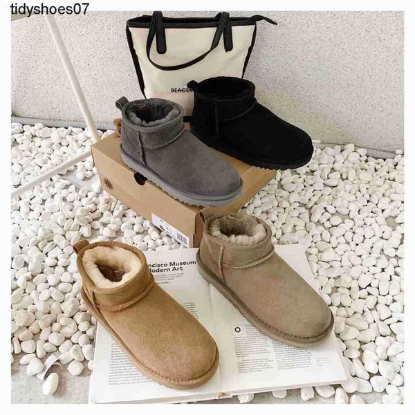 comfortable warmth fur integrated snow boots women's warm low tube same snow boots muggirl winter necessities, Black
comfortable warmth fur integrated snow boots women's warm low tube same snow boots muggirl winter necessities, Black