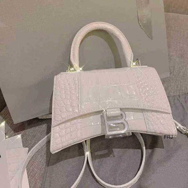 designer hourglas bags balencaigass b family women 2022 new fashion leather womens light luxury brand one shoulder messenger hand carrying h
designer hourglas bags balencaigass b family women 2022 new fashion leather womens light luxury brand one shoulder messenger hand carrying h