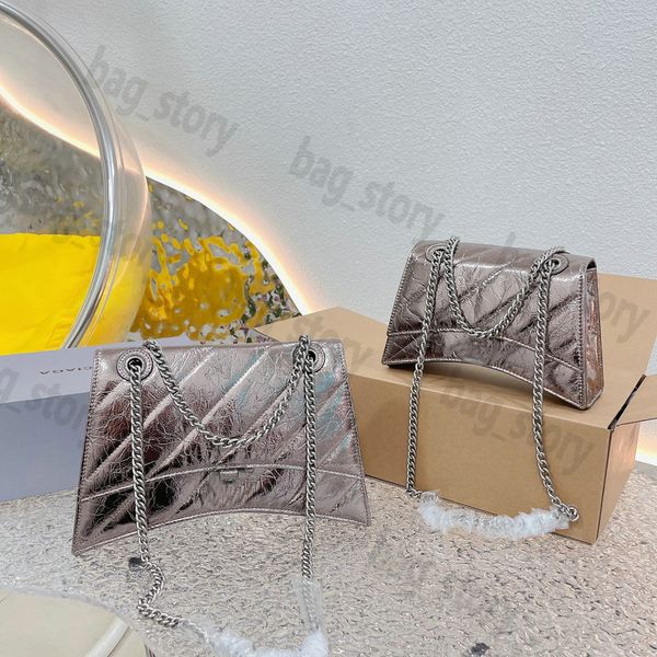 women crush chain bag quilted in silver black crushed calfskin hardware halfmoon shouderbag cross body magnet closure italy fashion style fl
women crush chain bag quilted in silver black crushed calfskin hardware halfmoon shouderbag cross body magnet closure italy fashion style fl