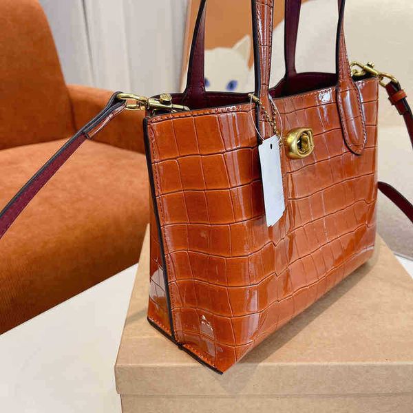 designer luxury women bag coaoh handbag fashion inclined shoulder bags versatile purses coich totes large capacity saddle coacl wallet 5a 07
designer luxury women bag coaoh handbag fashion inclined shoulder bags versatile purses coich totes large capacity saddle coacl wallet 5a 07