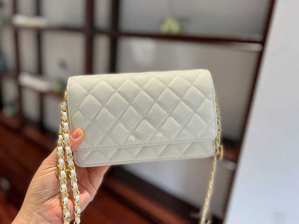 leather designer shoulder bags woman handbags luxuries purse mini bag single messenger crossbody bag fashion wallet metal lock chain black c
leather designer shoulder bags woman handbags luxuries purse mini bag single messenger crossbody bag fashion wallet metal lock chain black c
