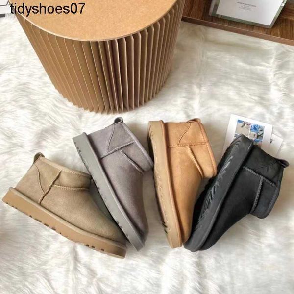 winter necessities fur integrated snow boots men's and women's leather winter cotton shoes short tube yida, Black
winter necessities fur integrated snow boots men's and women's leather winter cotton shoes short tube yida, Black