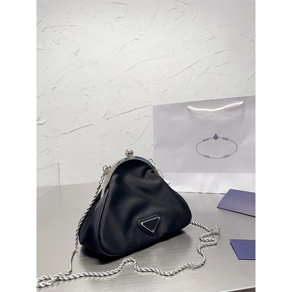 2022 women new fashion cross body bags luxury designer shoulder messenger bags triangular plain four colors
2022 women new fashion cross body bags luxury designer shoulder messenger bags triangular plain four colors