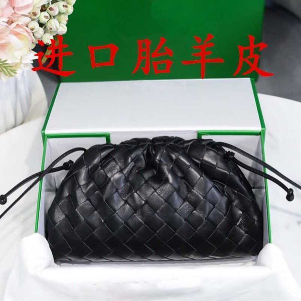 designer herme luxurious bottess bags venetas large plaid woven versatile fetal sheepskin vd women's leather hand cloud messenger shoul
designer herme luxurious bottess bags venetas large plaid woven versatile fetal sheepskin vd women's leather hand cloud messenger shoul