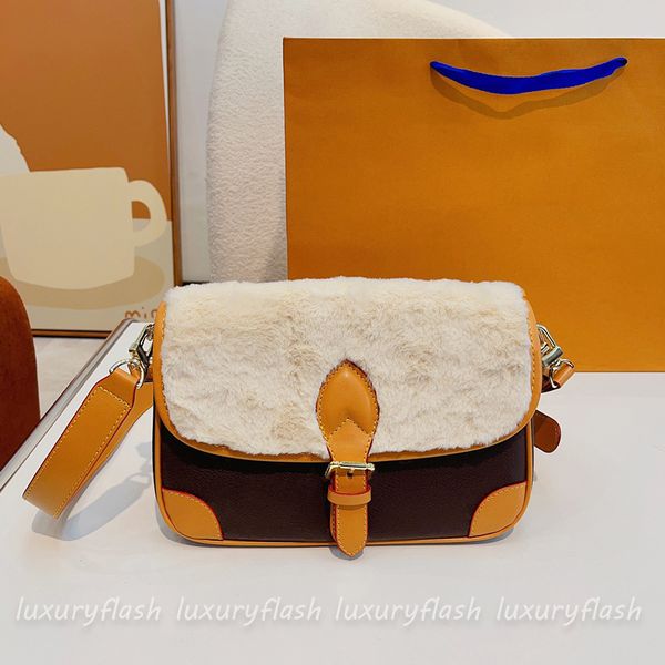 cosmetic bags cases lamb wool messenger bags 2023 ski series women designers luxurys baguette shoulder crossbody bag flap vintage handbag to
cosmetic bags cases lamb wool messenger bags 2023 ski series women designers luxurys baguette shoulder crossbody bag flap vintage handbag to