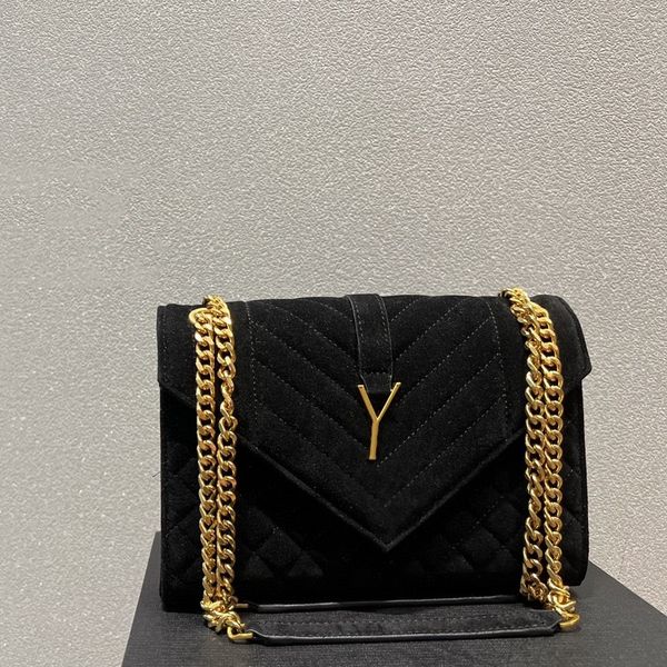 2022 brand woman flap bag luxury chain handbag designer reverse fur shoulder handbags messenger bags specially designed for women with v-sha
2022 brand woman flap bag luxury chain handbag designer reverse fur shoulder handbags messenger bags specially designed for women with v-sha
