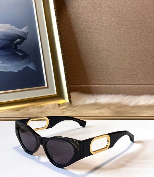 mens sunglasses for women 40049 women sun glasses fashion style protects eyes uv400 lens with case, White;black
mens sunglasses for women 40049 women sun glasses fashion style protects eyes uv400 lens with case, White;black