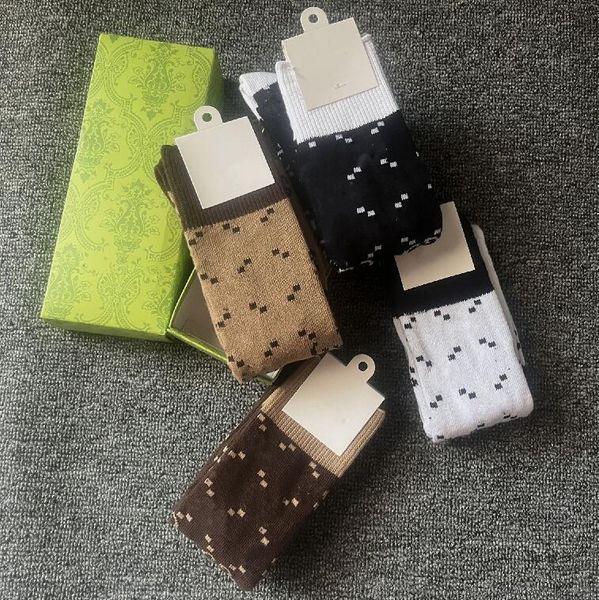 designer gu cotton calf socks for women autumn letter printed thick thin knee leg sock stockings, Black;white
designer gu cotton calf socks for women autumn letter printed thick thin knee leg sock stockings, Black;white
