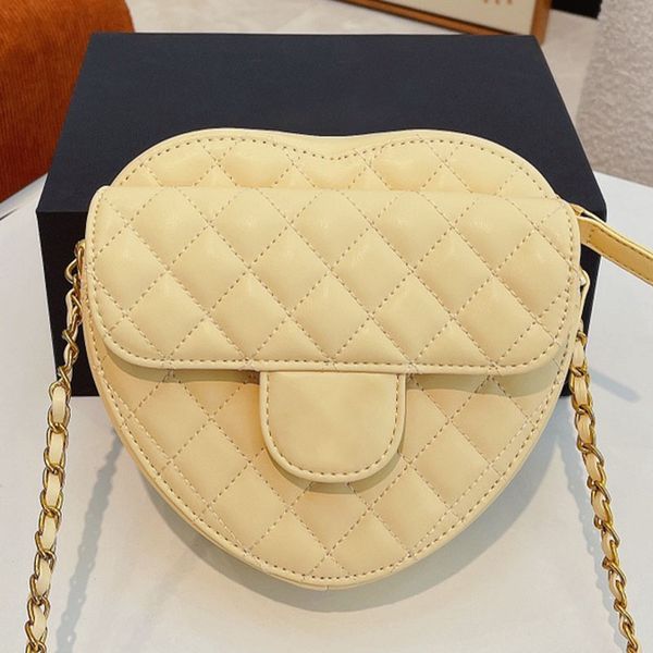 2022 designer spring eveningand summer bag trend new style small fragrance heart shape lingge love peach single shoulder messengern0jv
2022 designer spring eveningand summer bag trend new style small fragrance heart shape lingge love peach single shoulder messengern0jv